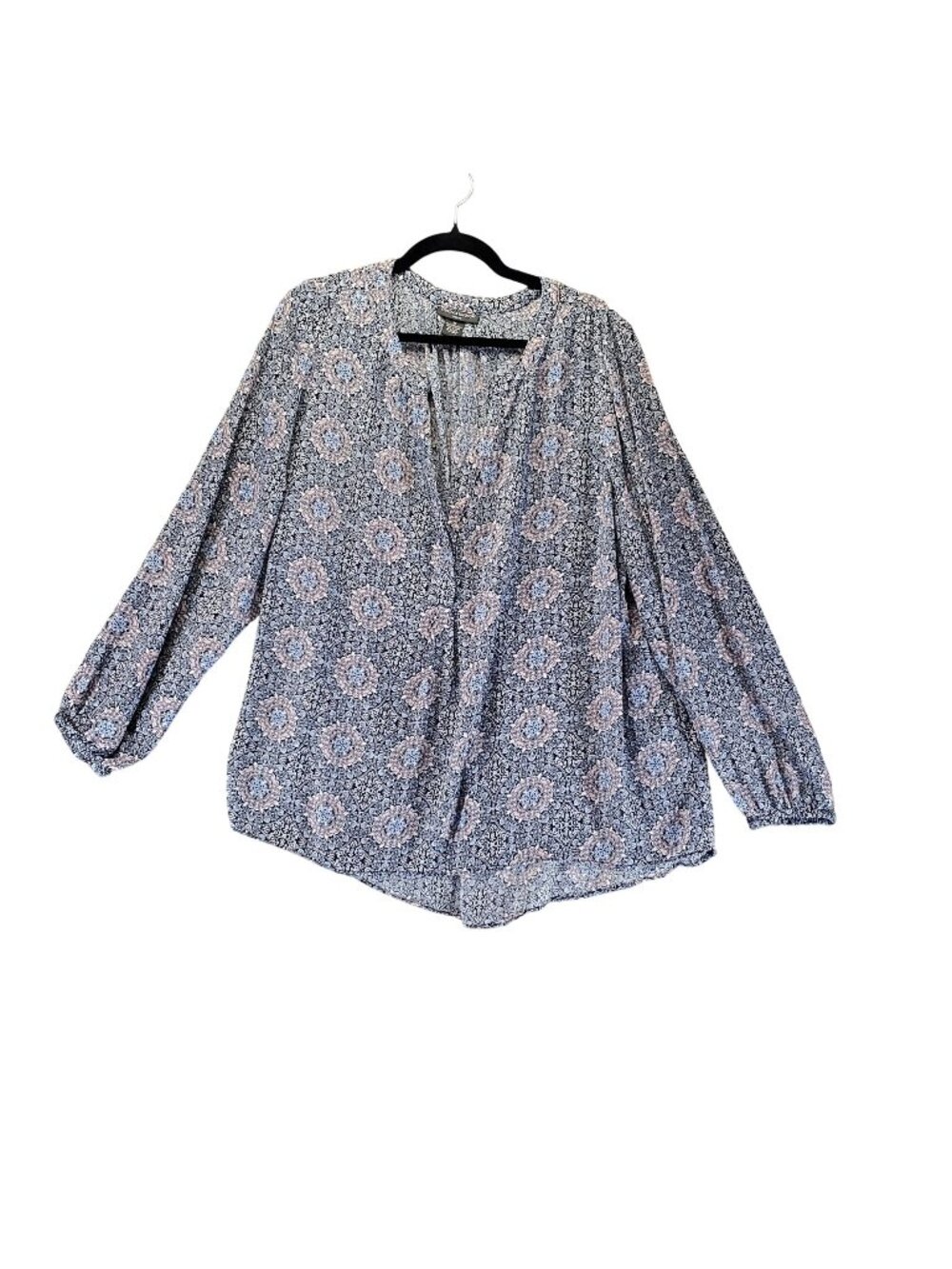 Chelsea & Theodore Top Woman Size 3X Blue Paisley Long Sleeve V Neck Blouse